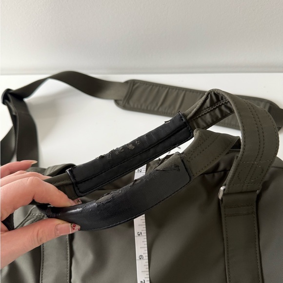 Lululemon Olive Green Duffel Gym Bag | Crossbody & Handheld Weekender Travel Bag - Picture 7 of 9